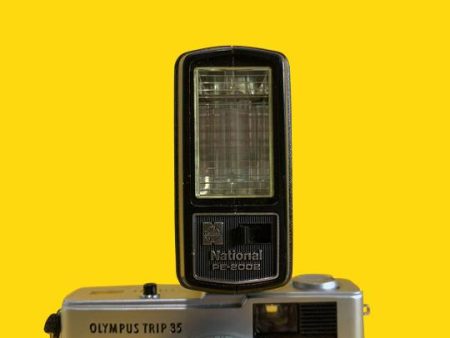 National PE-2002 External Flash Unit for 35mm Film Camera Supply